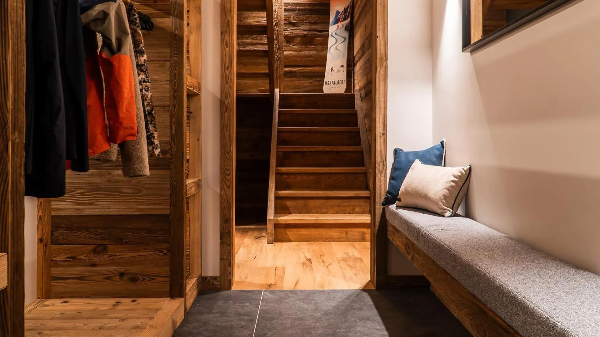 Chalet De Luxe A La Plagne Avec Spa, Acces Direct Aux Pistes - Fr-1-755-23 0*,