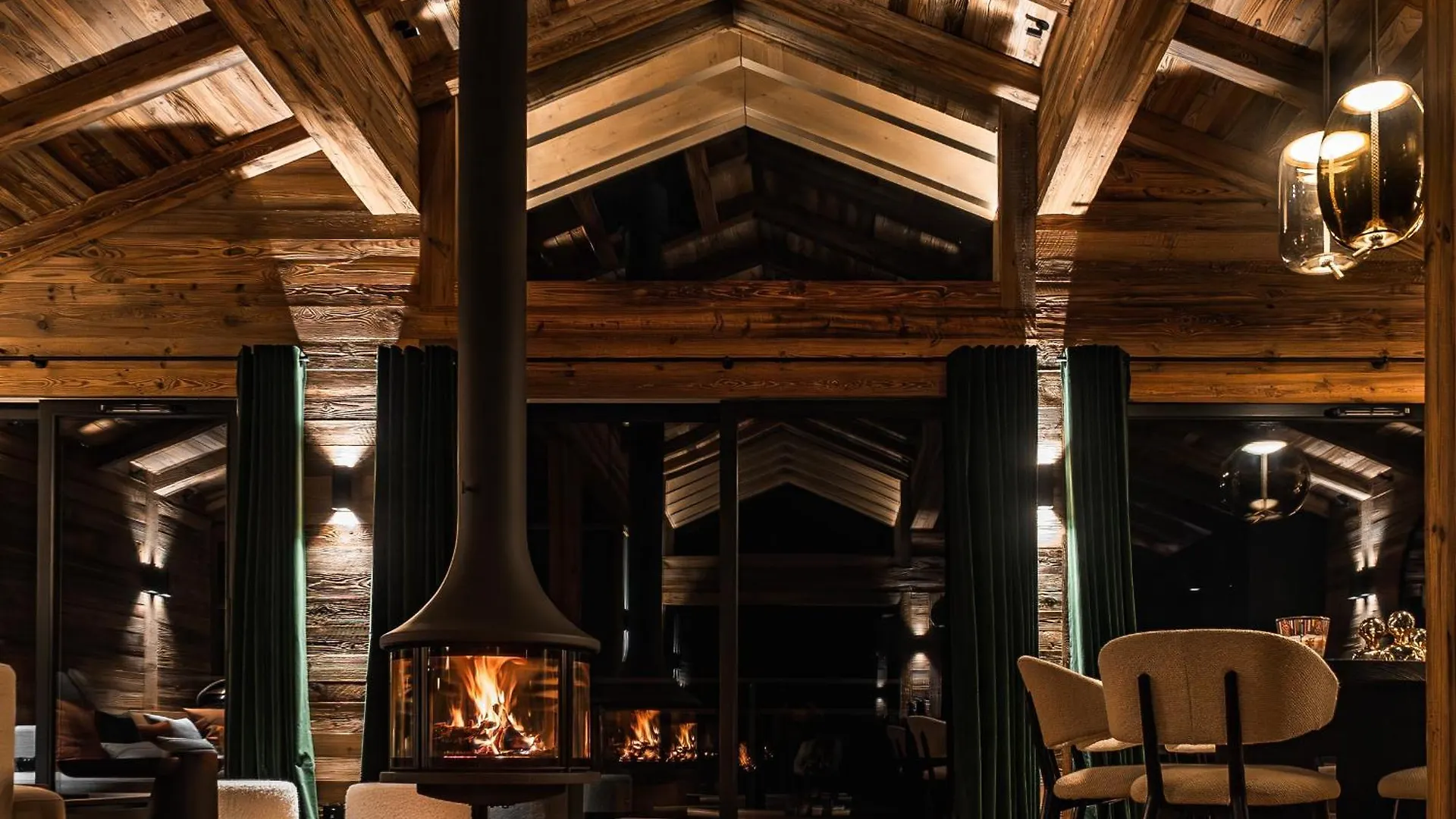 Chalet De Luxe A La Plagne Avec Spa, Acces Direct Aux Pistes - Fr-1-755-23