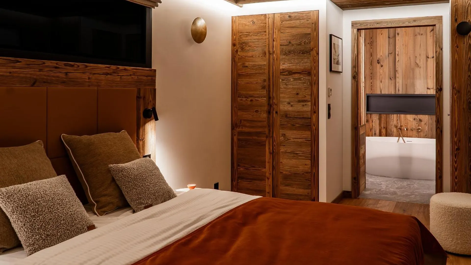 Chalet De Luxe A La Plagne Avec Spa, Acces Direct Aux Pistes - Fr-1-755-23 France