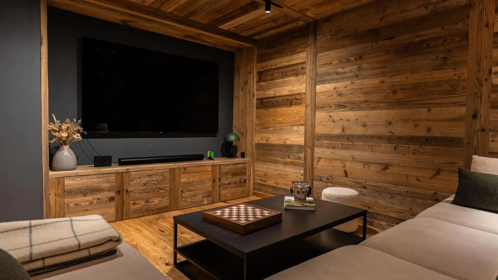 Chalet De Luxe A La Plagne Avec Spa, Acces Direct Aux Pistes - Fr-1-755-23